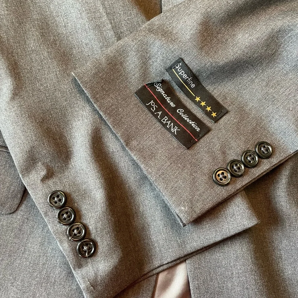 JOS. A. BANK SIGNATURE COLLECTION GREY 3 Button Single breasted Suit 42 L